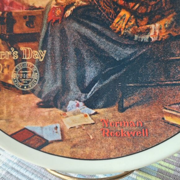 Vintage Norman Rockwell Mother's Day 1979 "Reflections" Knowles Collector Plate - Picture 3 of 10